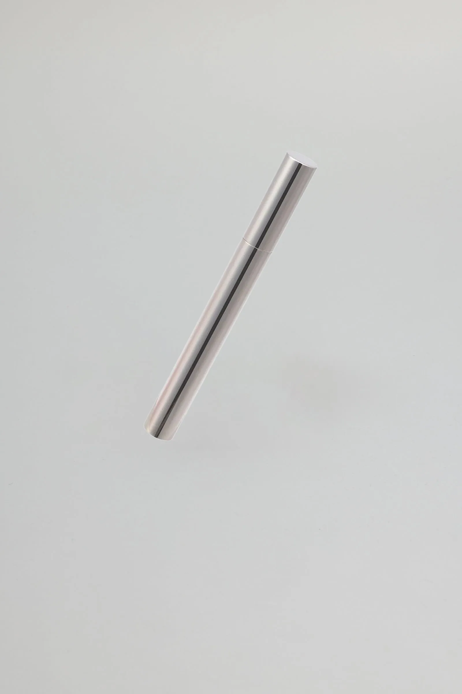 SILVER SIGARETTA LIGHTER by TSUBOTA PEARL